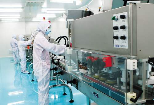 制藥廠無塵車間需要安裝什么樣的組合式空調(diào)機(jī)組 制藥廠無塵車間需要安裝什么樣的組合式空調(diào)機(jī)組